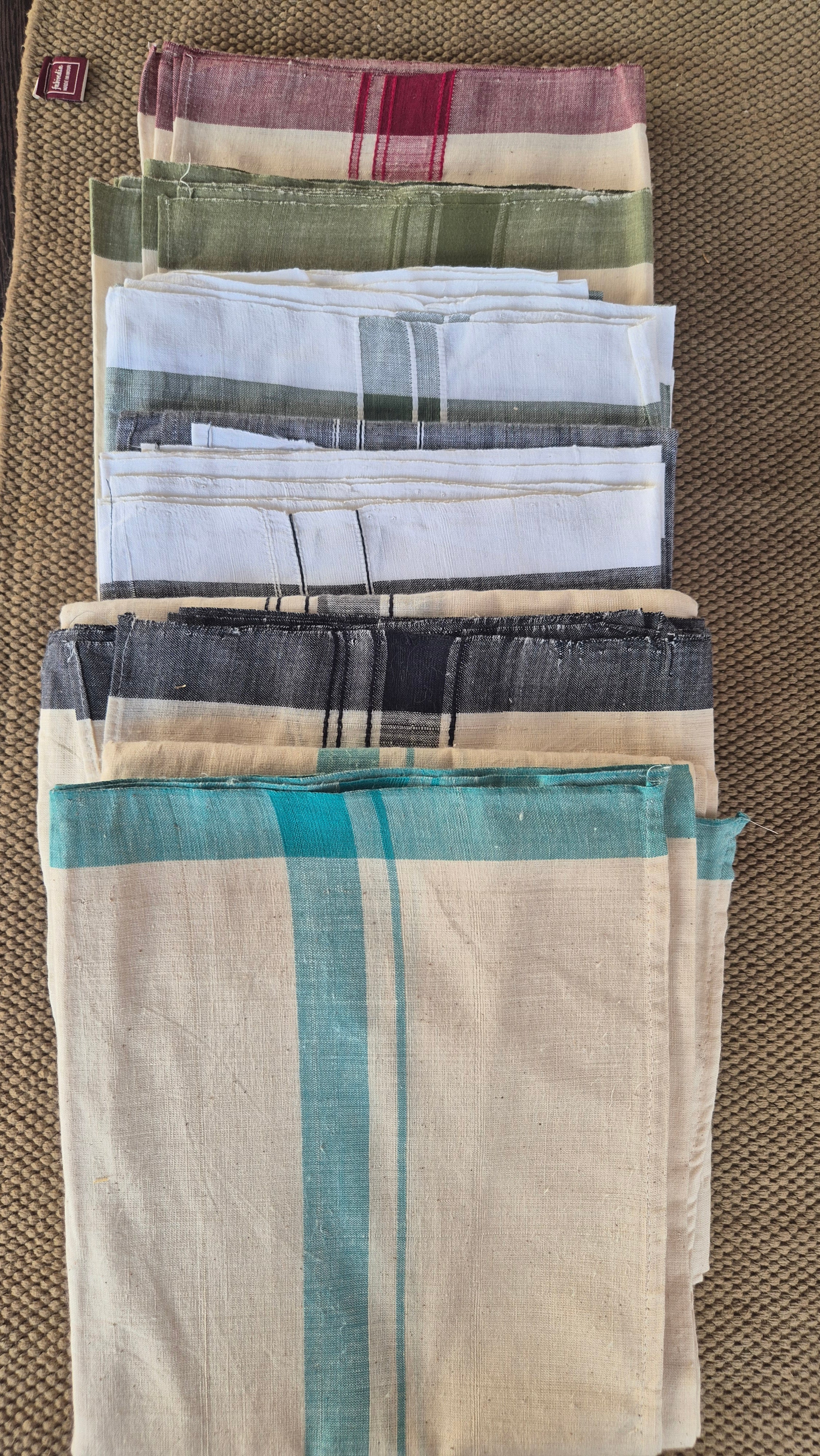 Cotton Heritage - Veshti/dhothi/mundu (Karunganni- Handwoven)