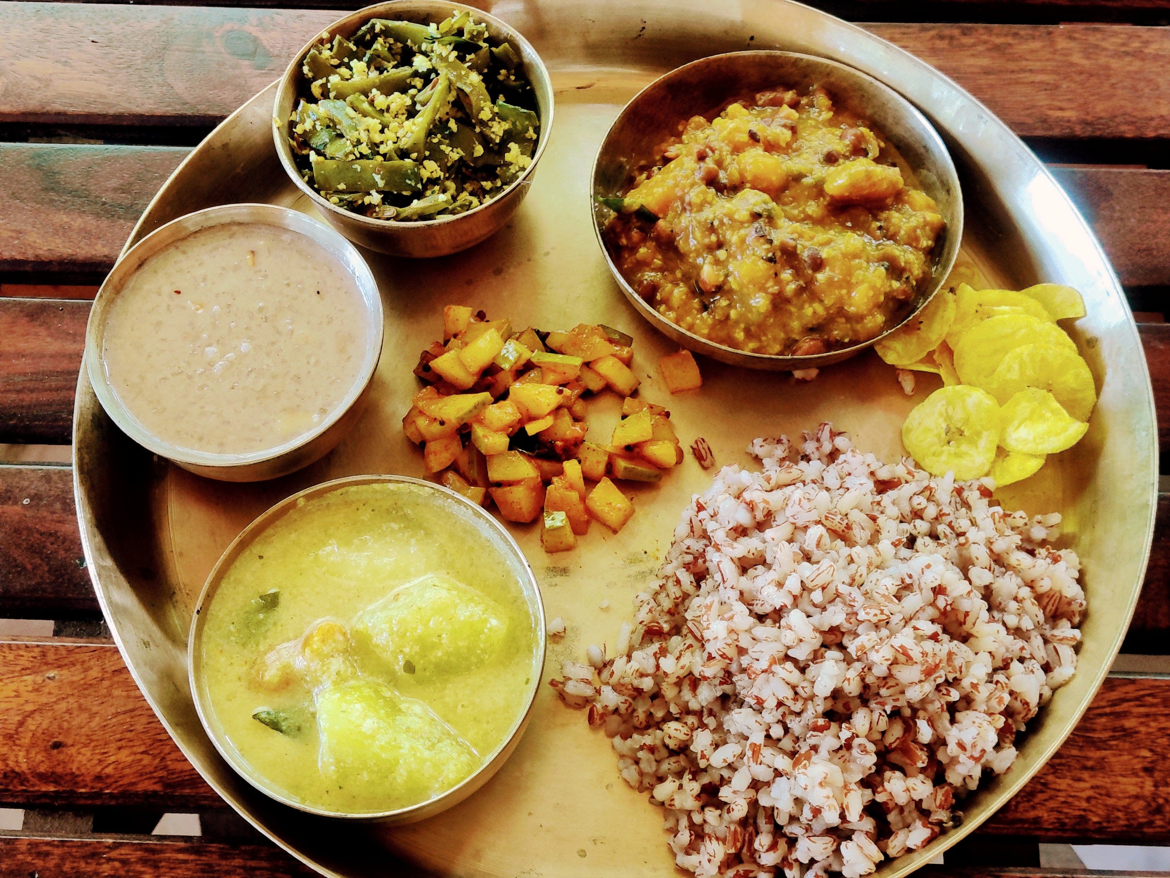 Enjoying Red Rice in Summer